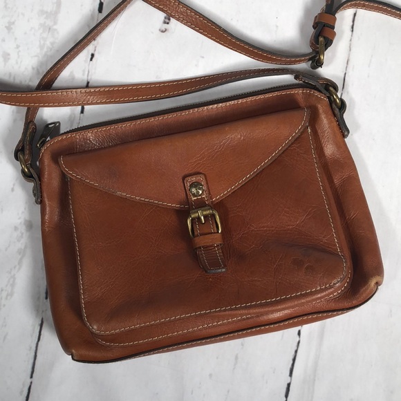 Patricia Nash Handbags - Patricia Nash leather crossbody bag! *